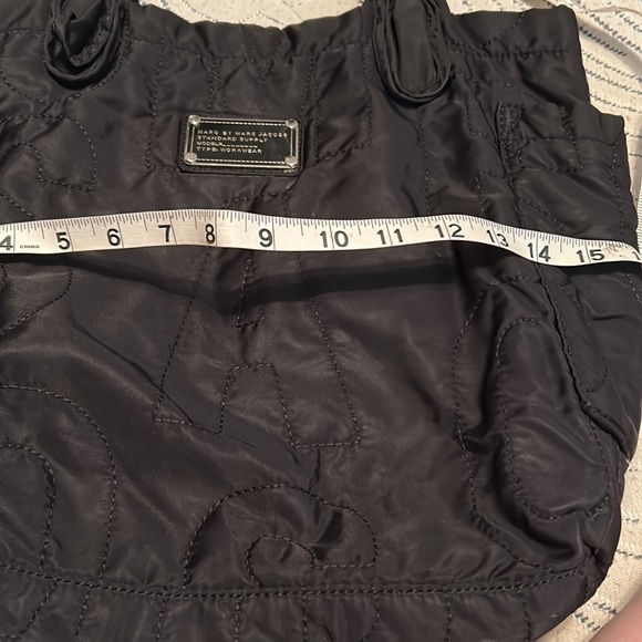 Marc Jacobs quilted medium sized black handbag purse - Picture 5 of 11